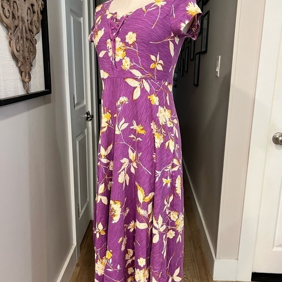 CHAPS lavender maxi with yellow floral pattern and lace up neckline dress - Picture 11 of 14